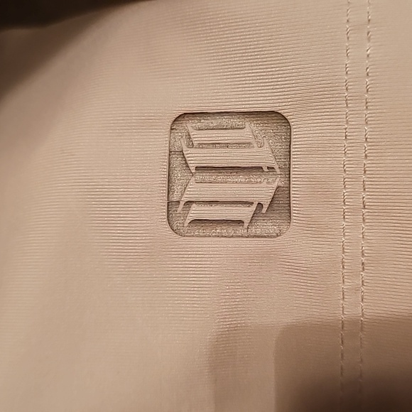 EleVen by Venus Williams Women's Athletic Shirt - Picture 2 of 4